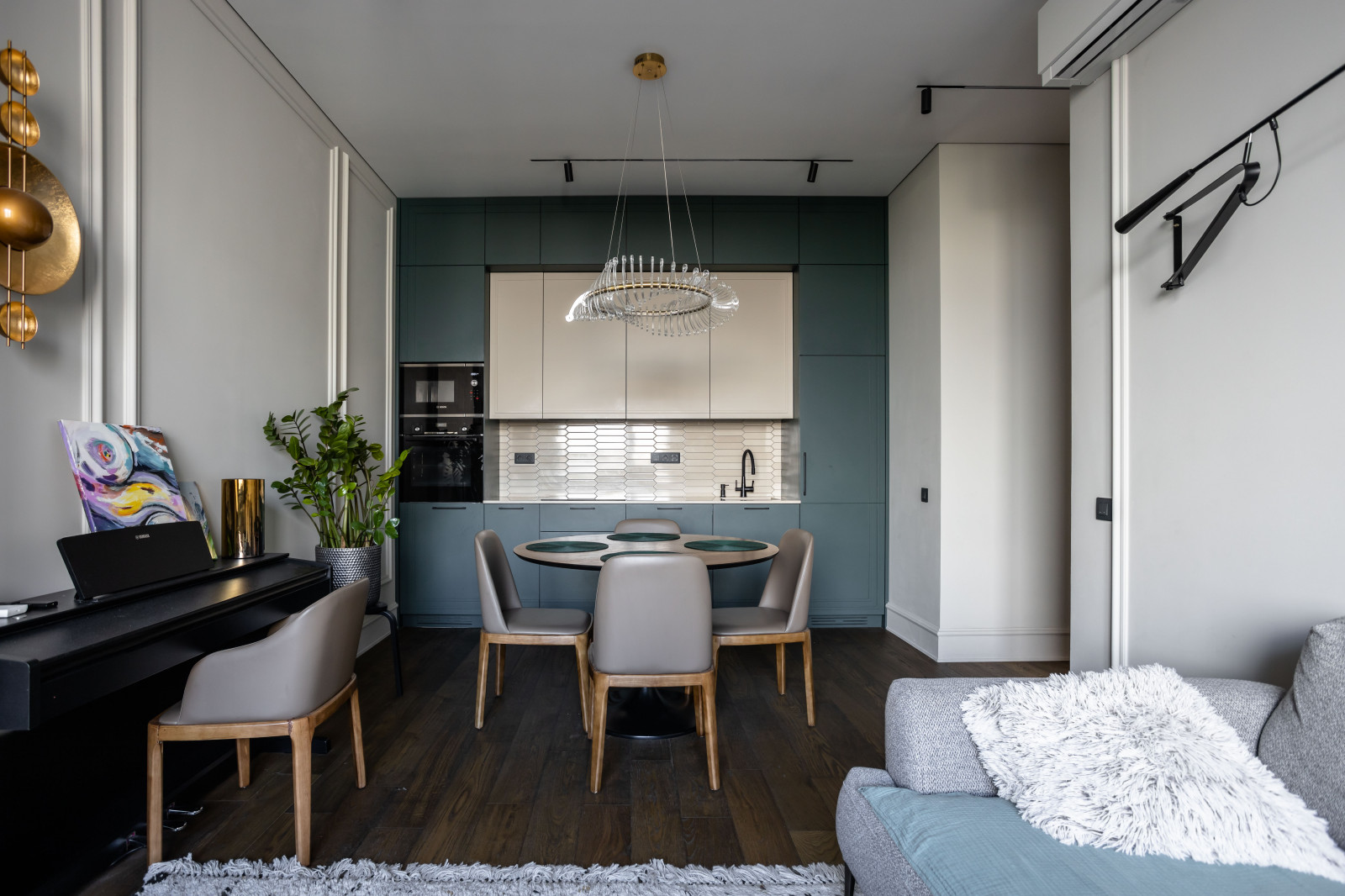 Минимализм и элегантность: кухня в одну стену