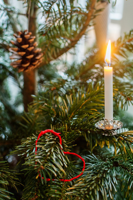 Jul på budget: Pynt træet med genbrug og DIY