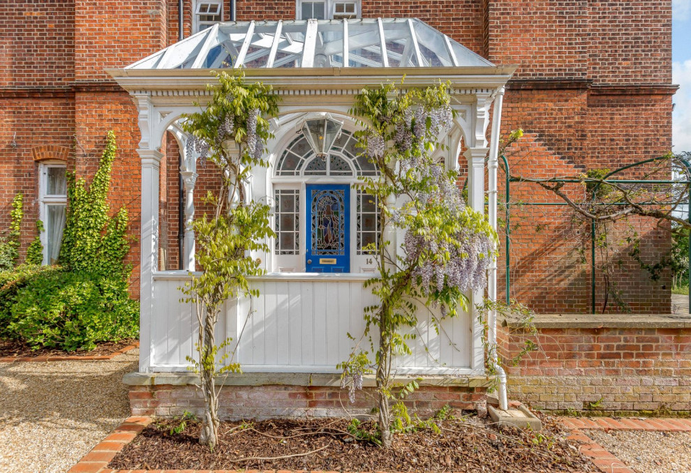 Inspiration for a victorian entrance in Hertfordshire.