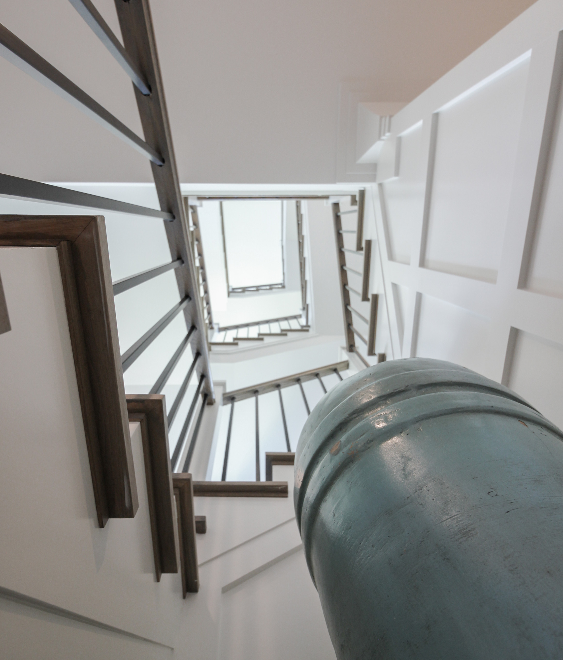 87_Welcoming and Functional Contemporary U-shaped Staircase, Arlington, VA 22207