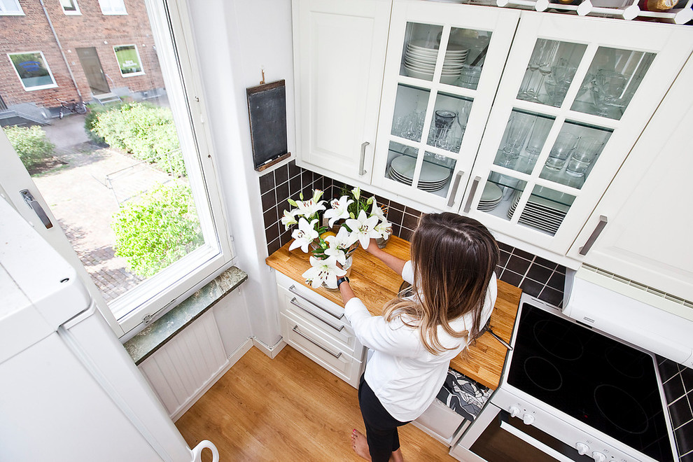 This is an example of a scandinavian kitchen in Malmo.