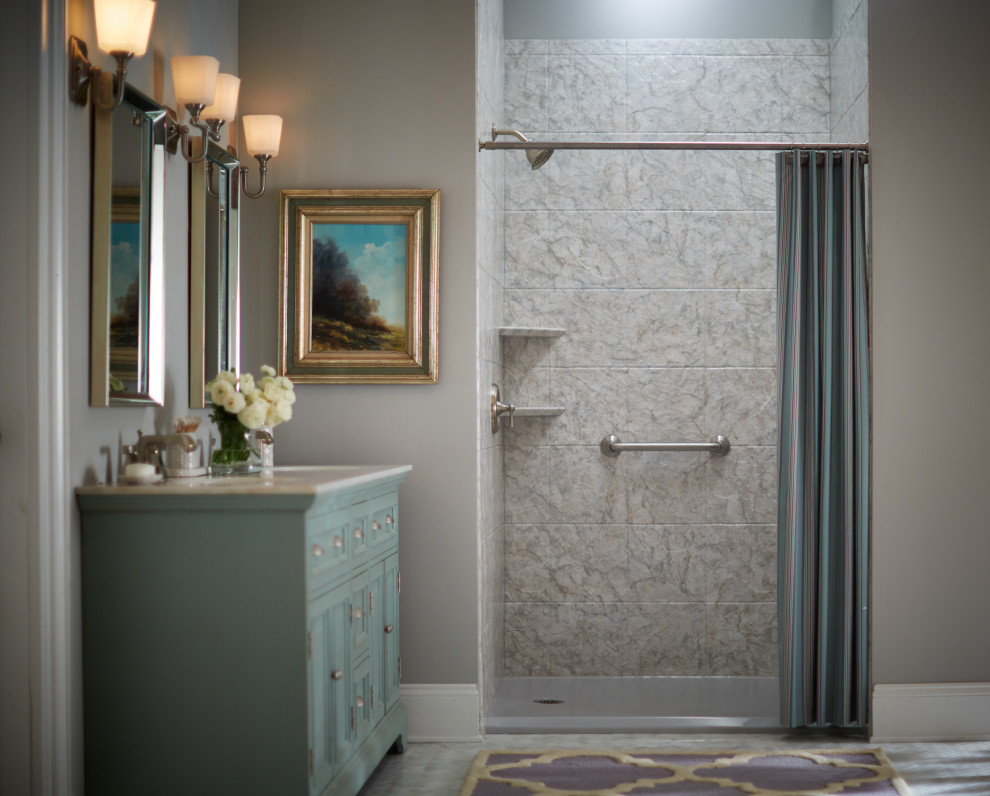 Inspiration for a transitional bathroom remodel in Miami