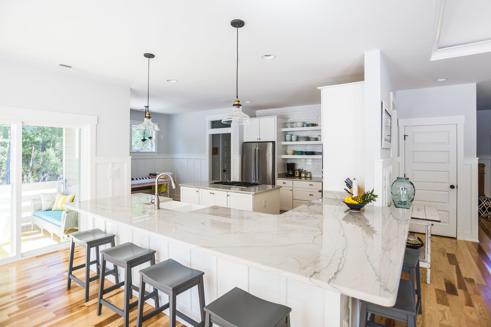 Example of a transitional kitchen design in Charlotte