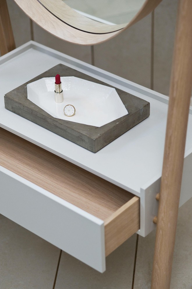 Столик "Дамский угодникЪ"