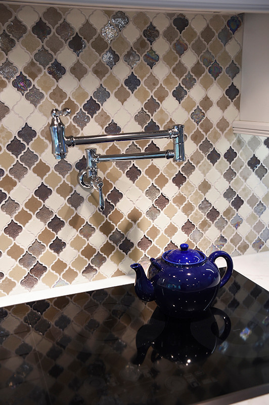 Kitchen - transitional kitchen idea in Cleveland