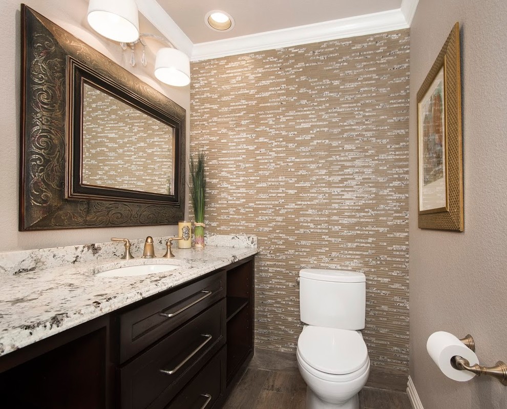 Transitional home design photo in Dallas