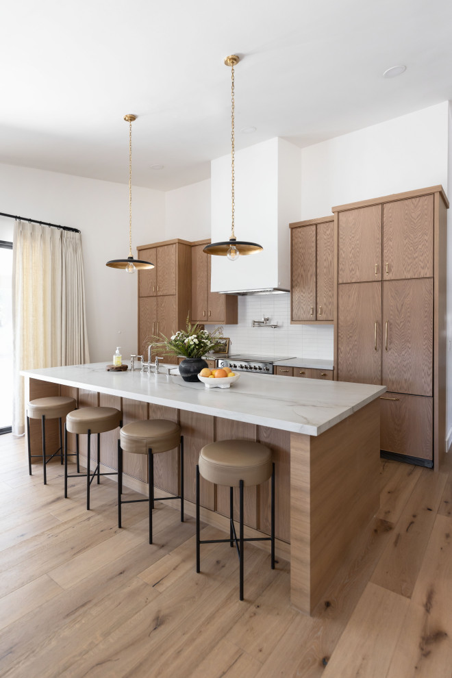 Transitional kitchen photo in Phoenix