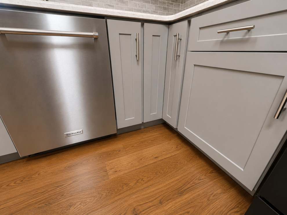 Jackson / Grey Catalina Shaker Kitchen