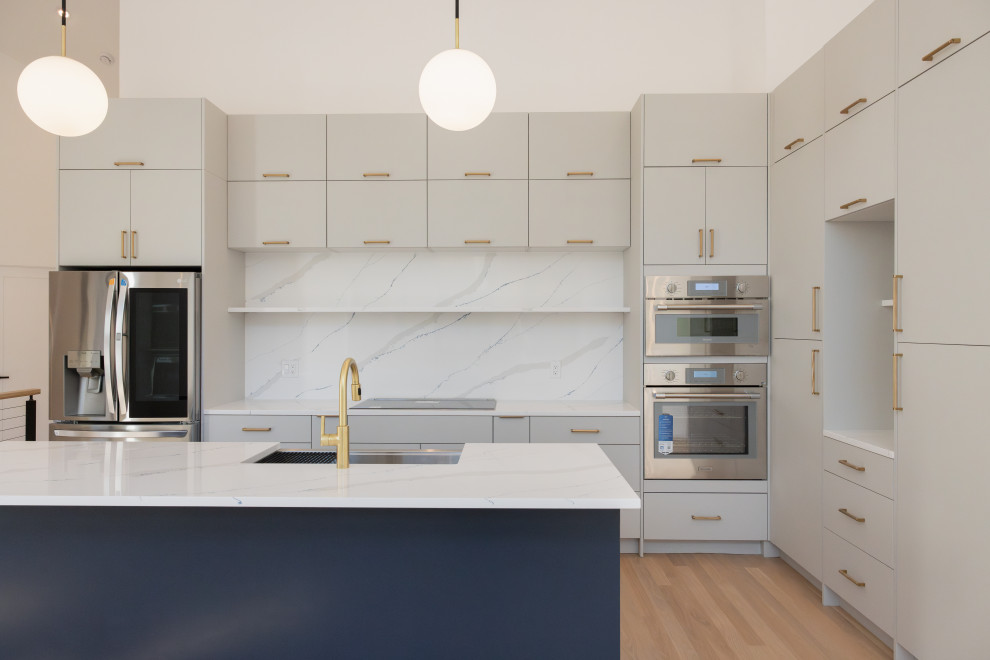 Western Project: Modern European Elegance with Vaulted Ceilings