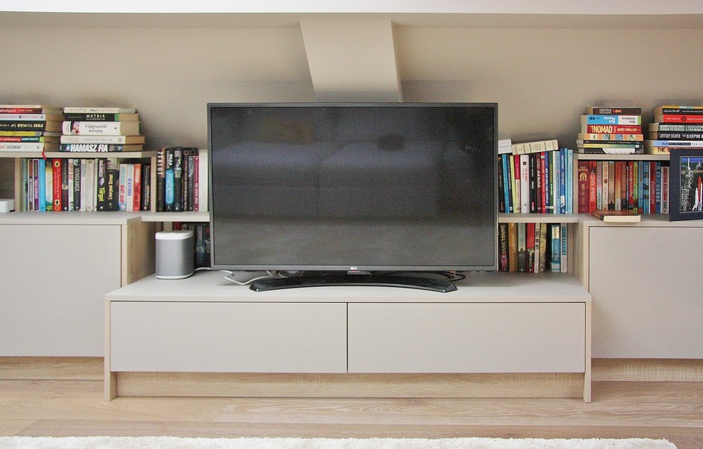 Bespoke Sheving and media TV unit