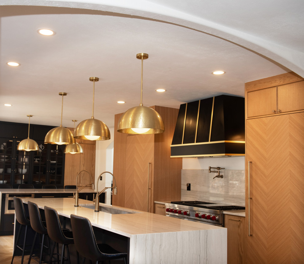Kitchen - transitional kitchen idea in Denver