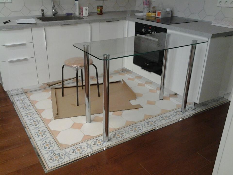 Стеклянные столешницы