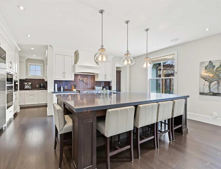 832 kitchen
