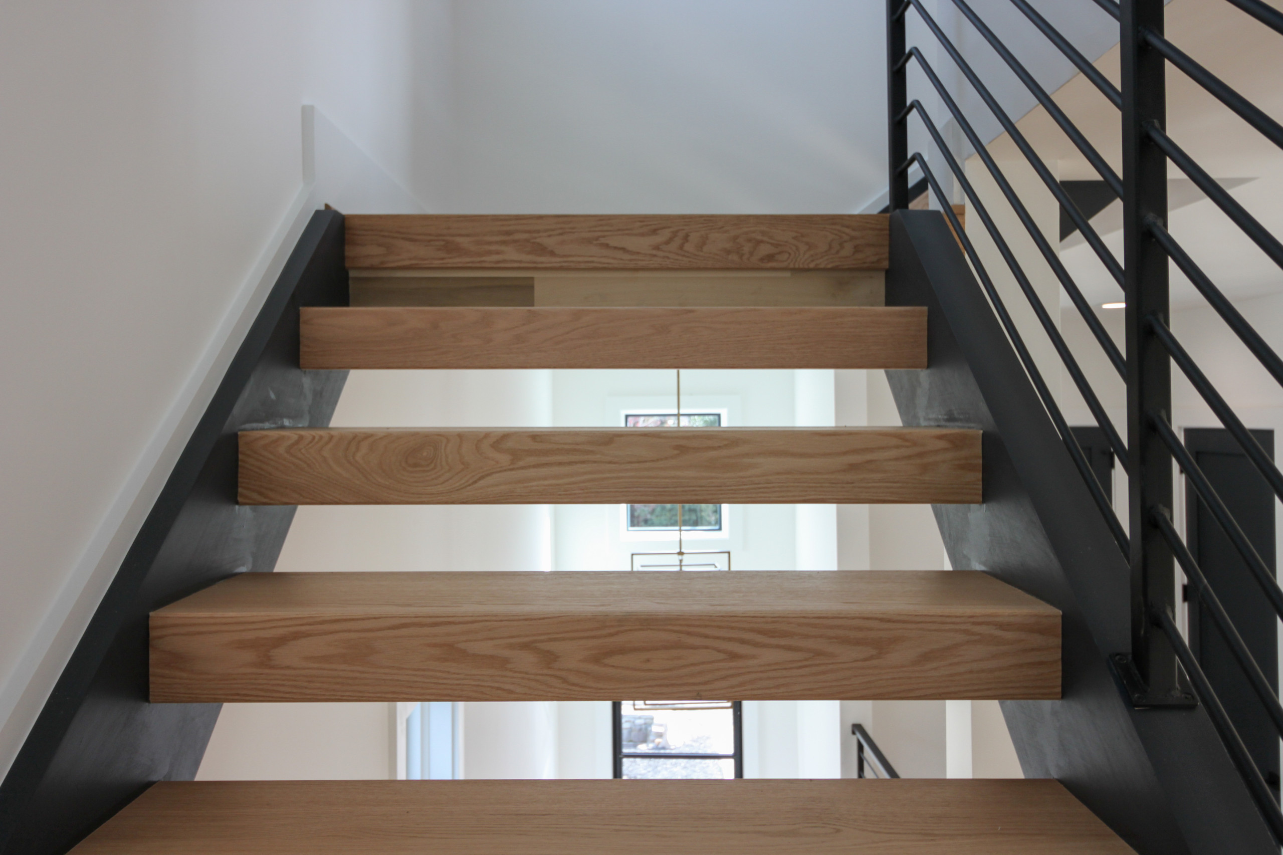 85_Sleek Three-Quarter Turn Multilevel-Staircase, McLean VA 22101