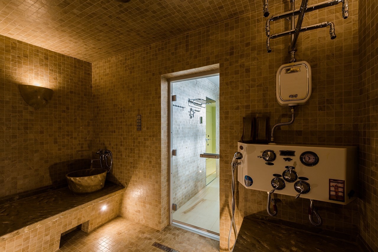 Банный комплекс на глубине 9 метров