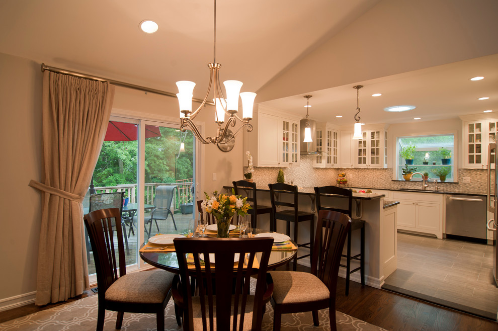 Kitchen - transitional kitchen idea