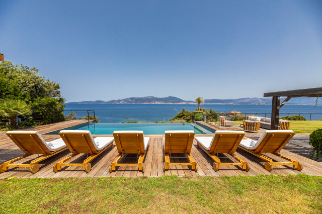 Villa Acqua stile-marinaro-piscina