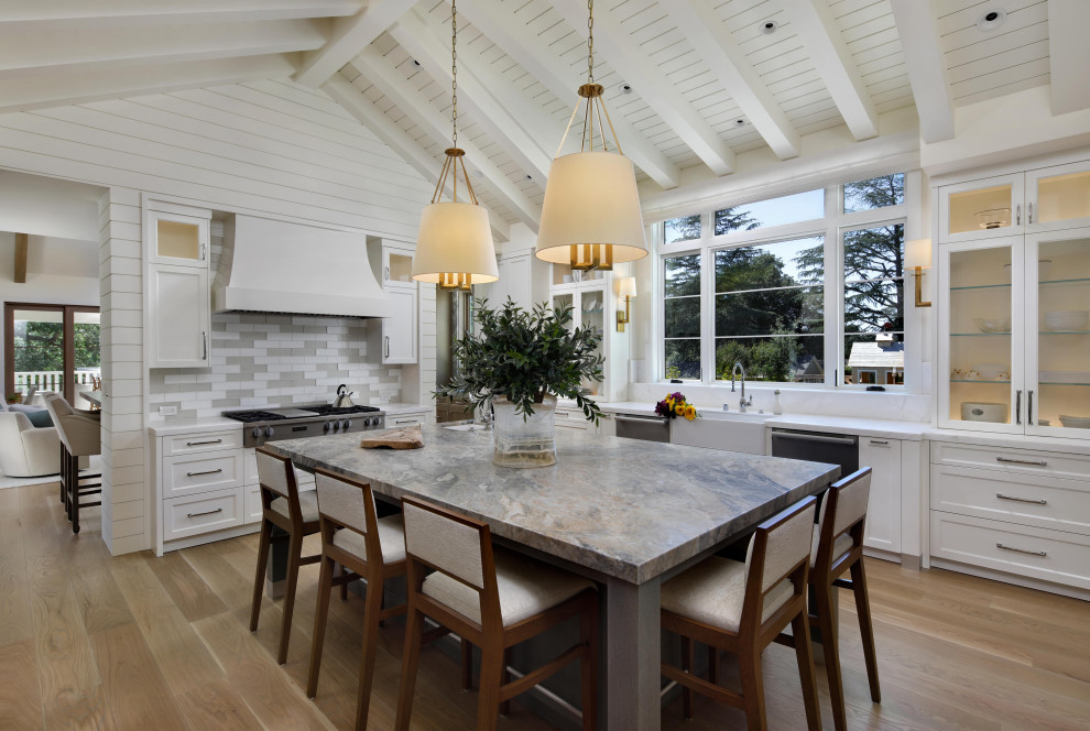 This is an example of a country kitchen in San Francisco.