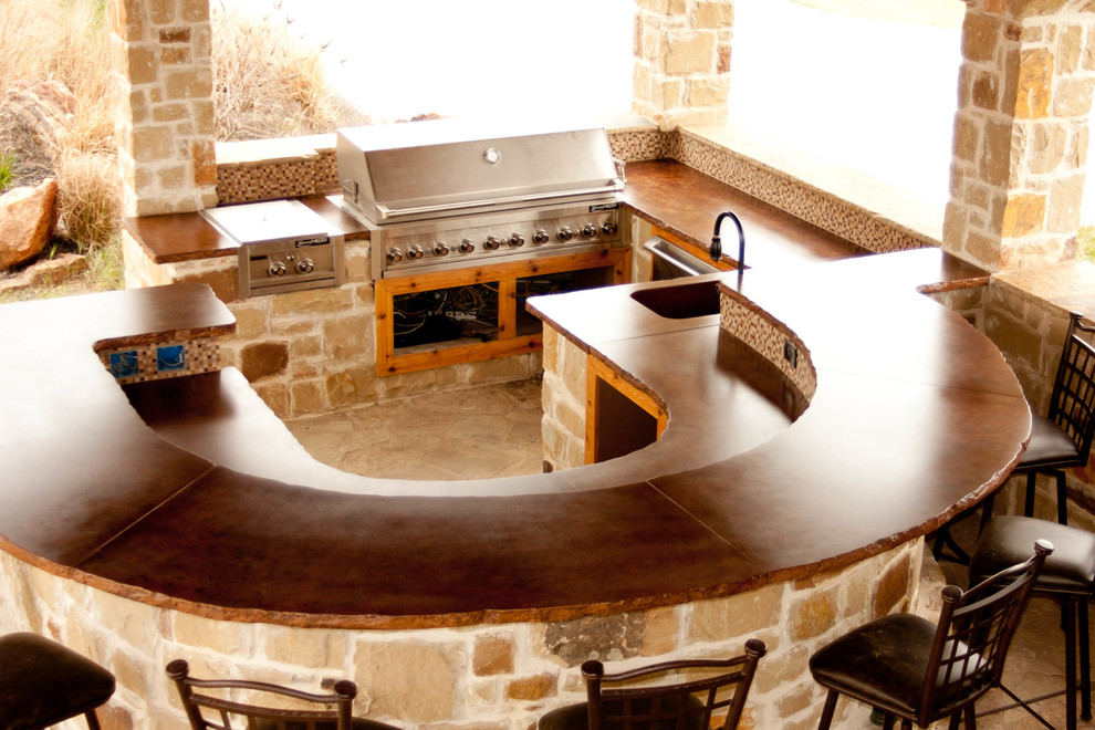 Mountain style home design photo in Houston