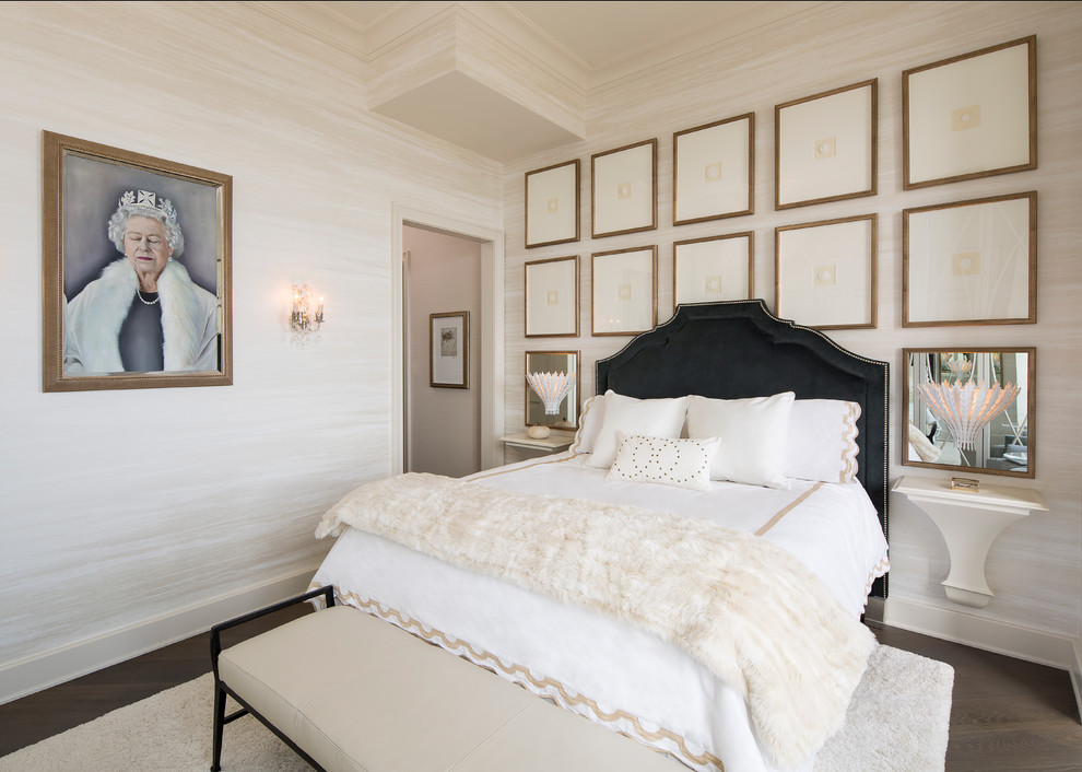 Photo of a mid-sized transitional guest bedroom in Chicago with beige walls and dark hardwood floors.