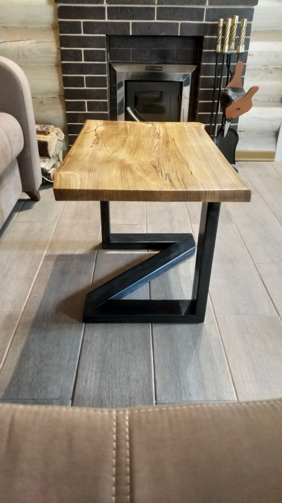 Журнальный столик