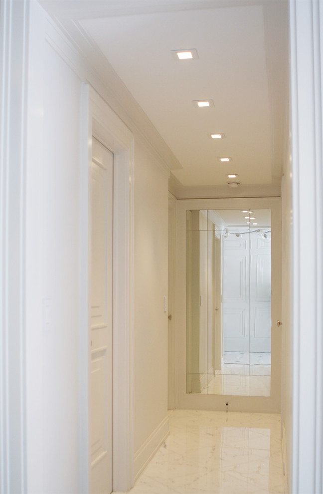 Photo of a contemporary hallway in New York.