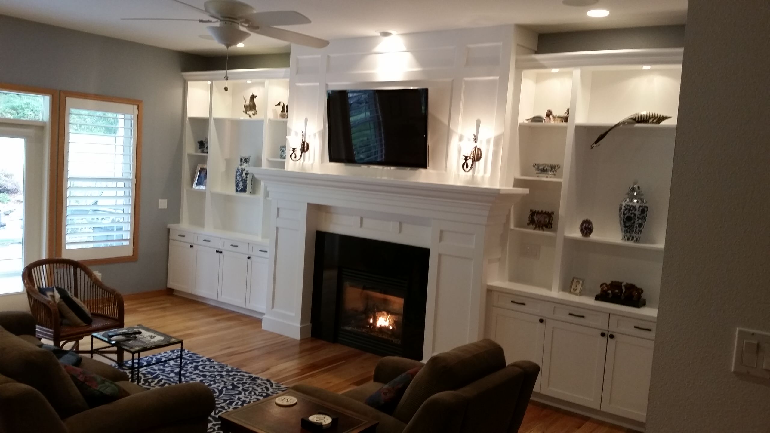 Harris Family Room Mantel & Cabinets