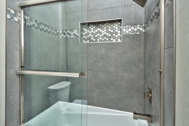 Bathroom clasico-renovado-cuarto-de-bano