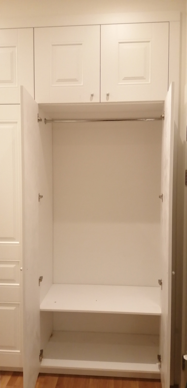 Московский, 172