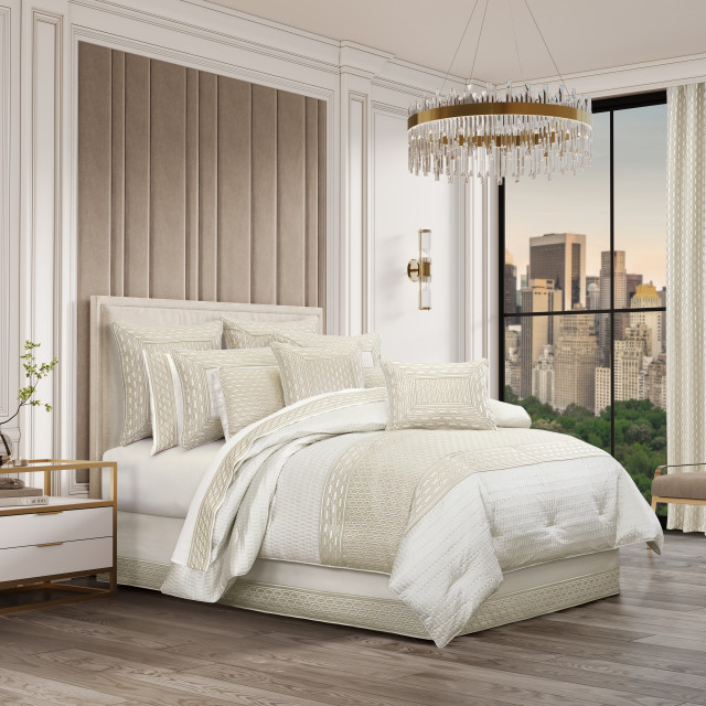 Five Queens Court Melbourne King 4Pc. Comforter Set, King
