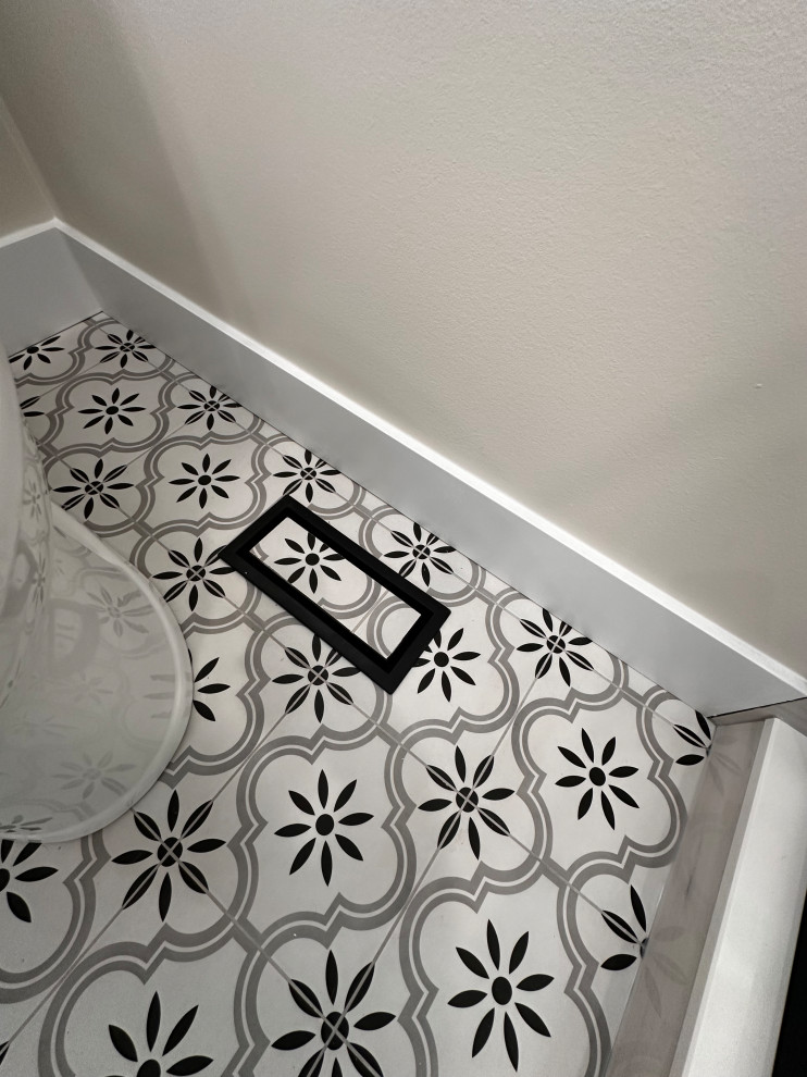 Trillium Cres - Modern Bathroom Remodel