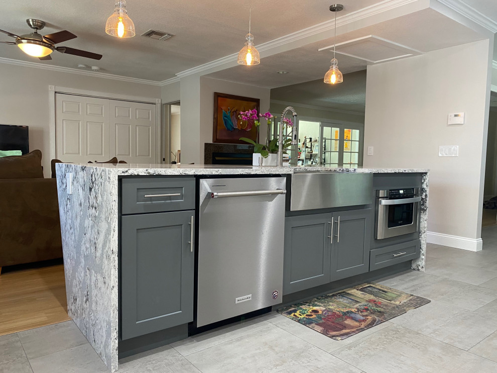 DeGrassi Kitchen