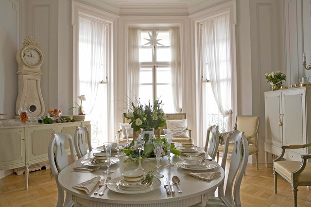 Traditional Dining Room traditional-dining-room