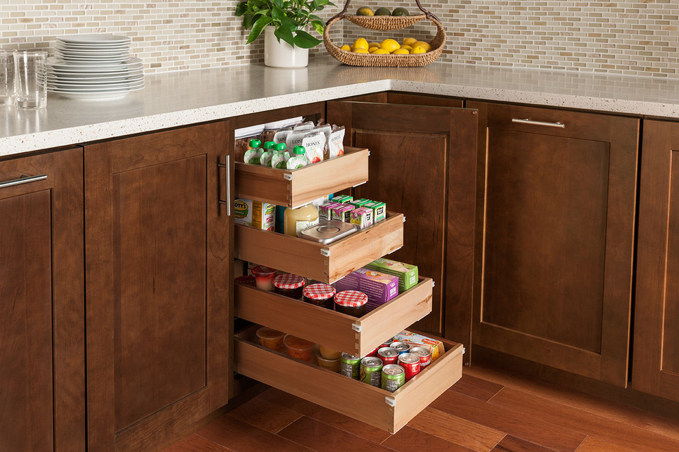 Kitchen - transitional kitchen idea in DC Metro with shaker cabinets and medium tone wood cabinets