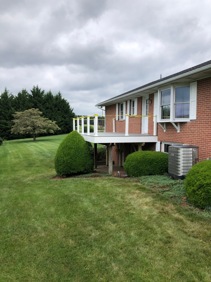 Sykesville Trex  Deck
