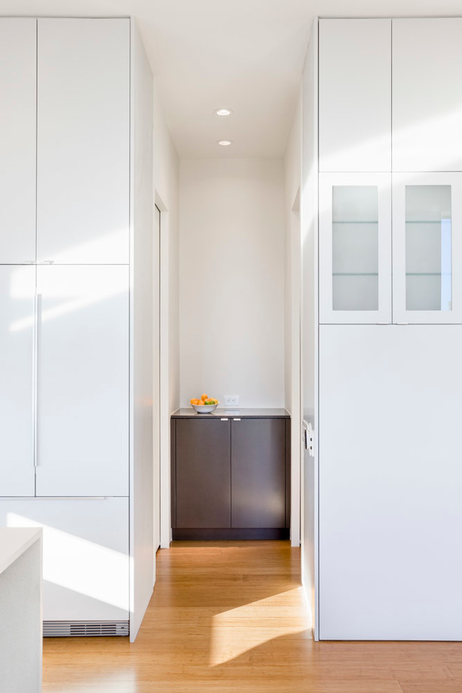 Example of a minimalist bathroom design in Dallas