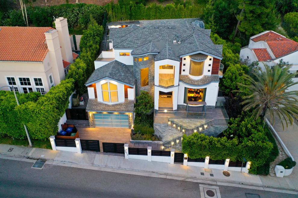 Беверли Хиллз - Лос Анджелес. Дом в современном стиле.