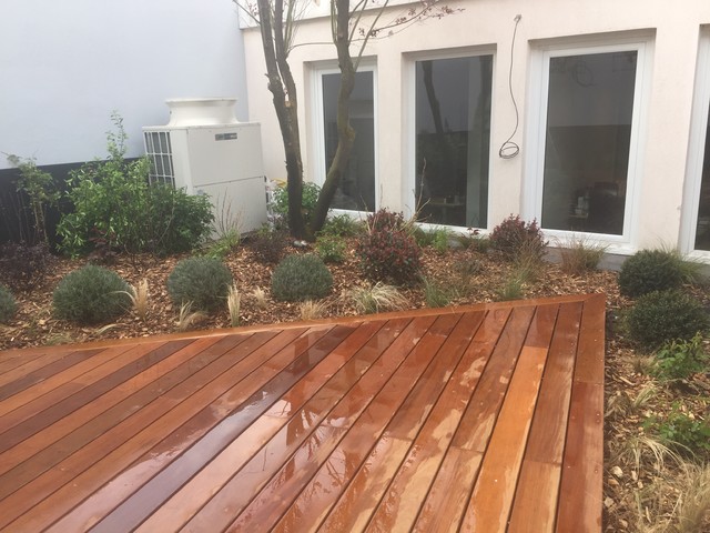 Le jardin d'une entreprise contemporary-deck