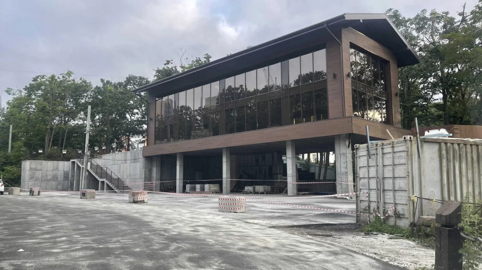 Бар в лесном квартале