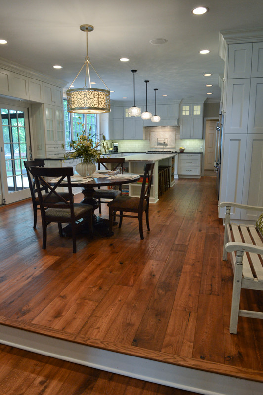 Example of a transitional kitchen design in Cleveland