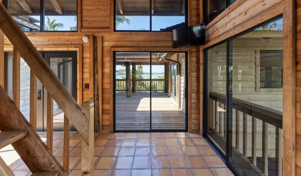 MOKU - Tropical Island House
