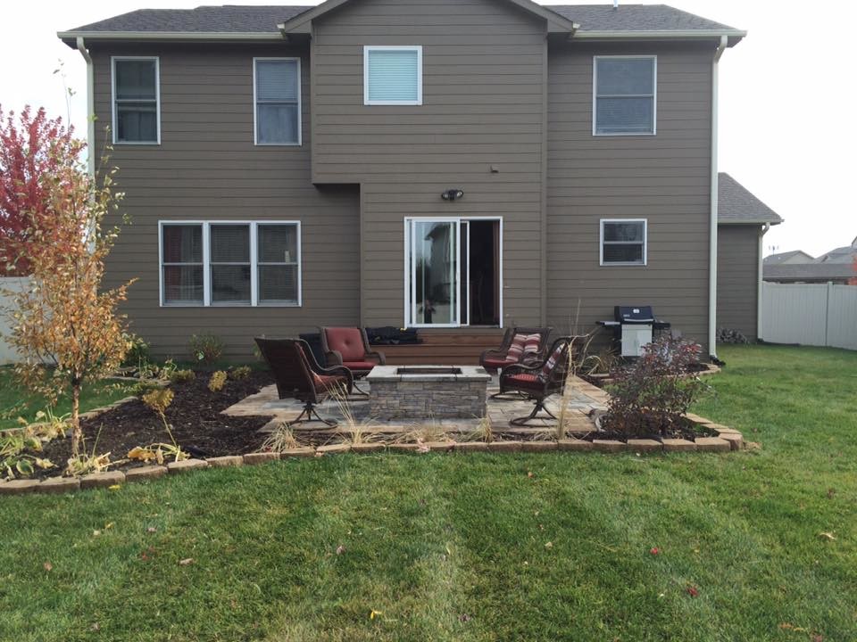 Small Rustic Backyard Patio