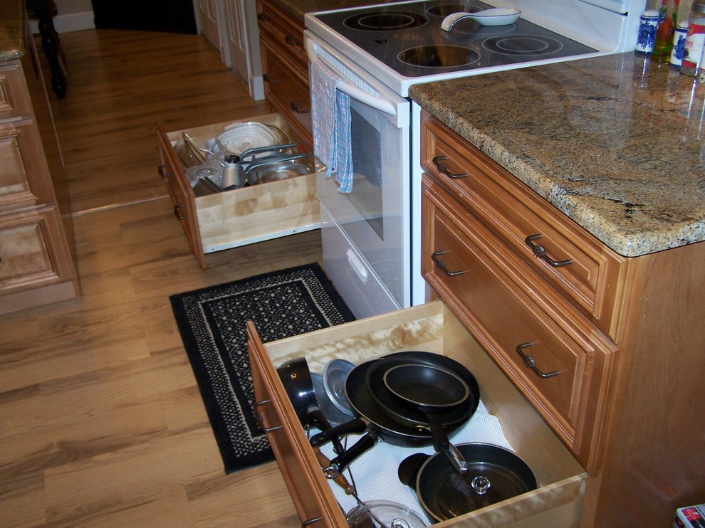 Open kitchen up!