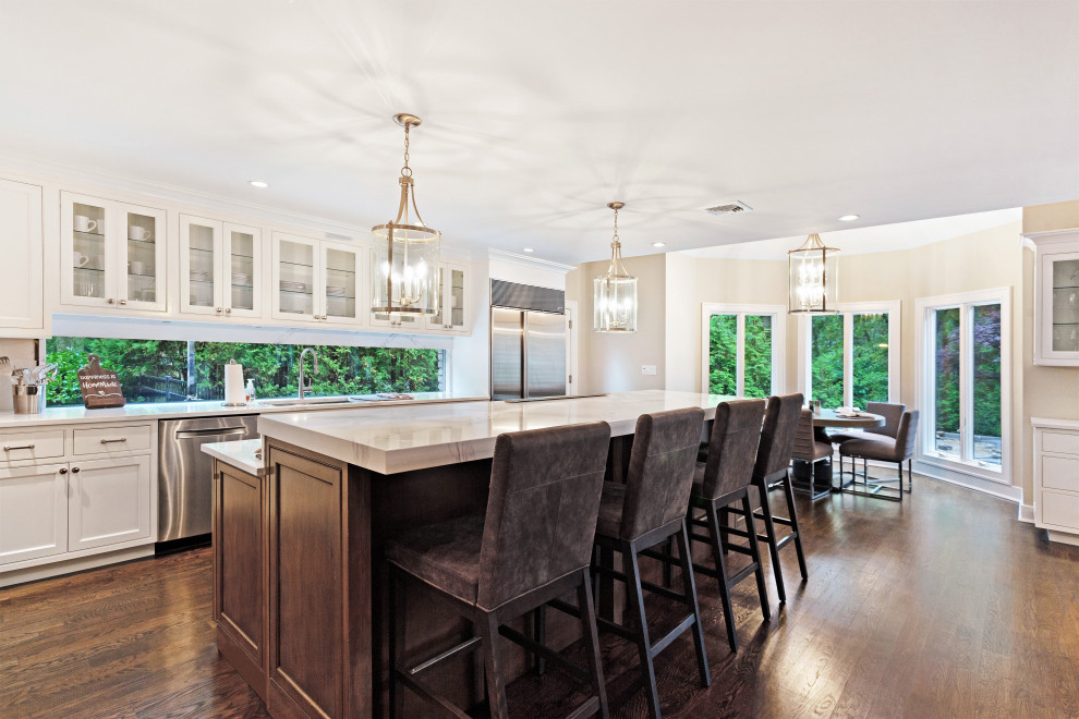 Transitional kitchen photo in New York