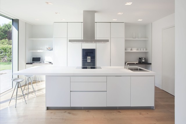 Referenzen contemporary-kitchen