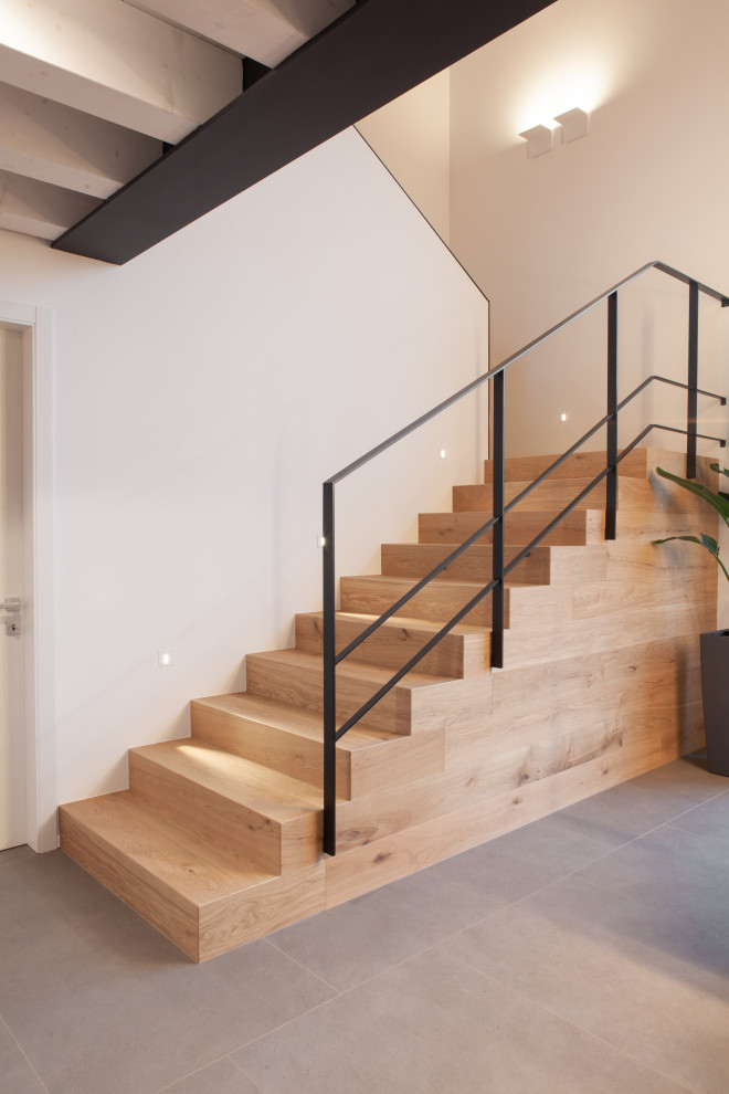 Staircase - contemporary staircase idea in Venice