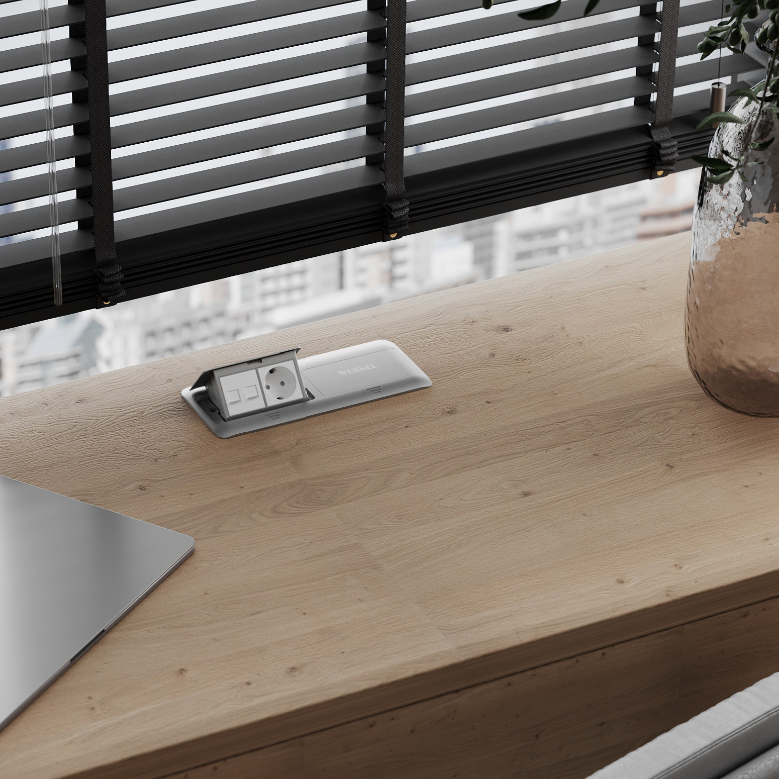 Новинка - выдвижные лючки для розеток!