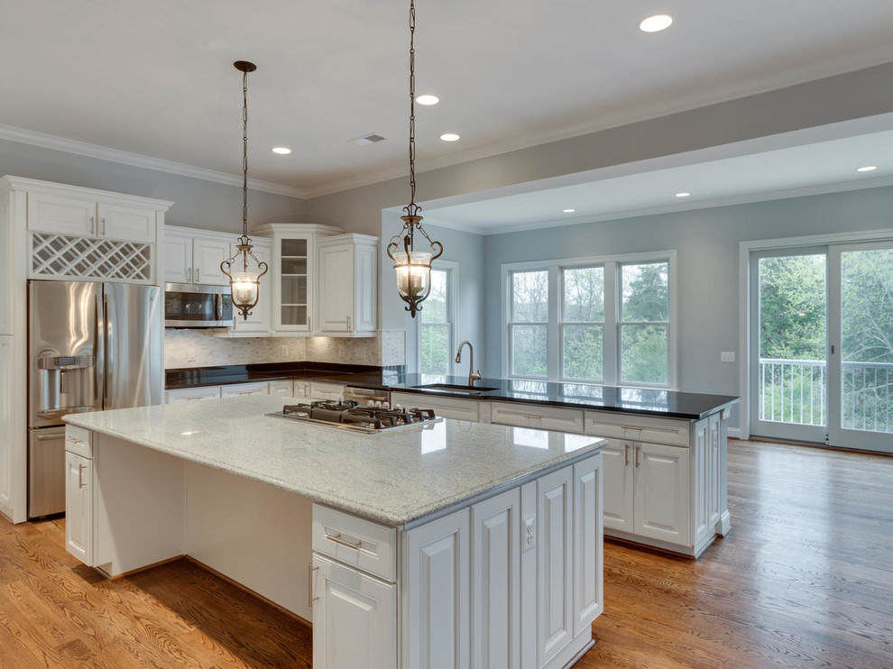 Kitchen - kitchen idea in DC Metro
