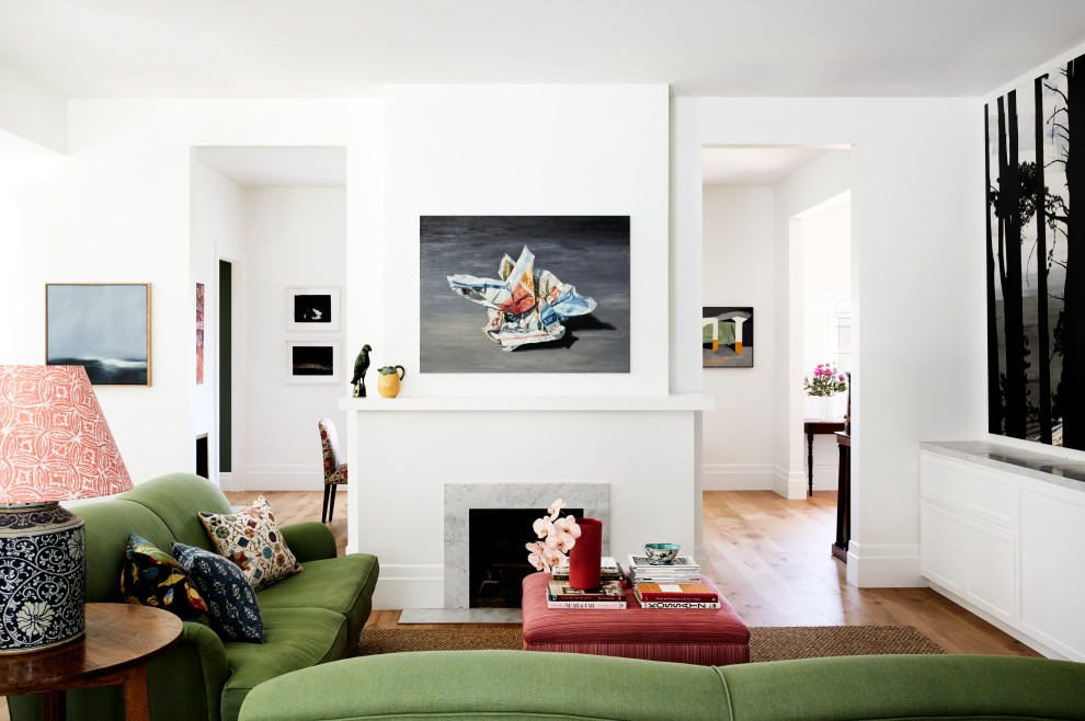 Photo of a transitional living room in Melbourne.