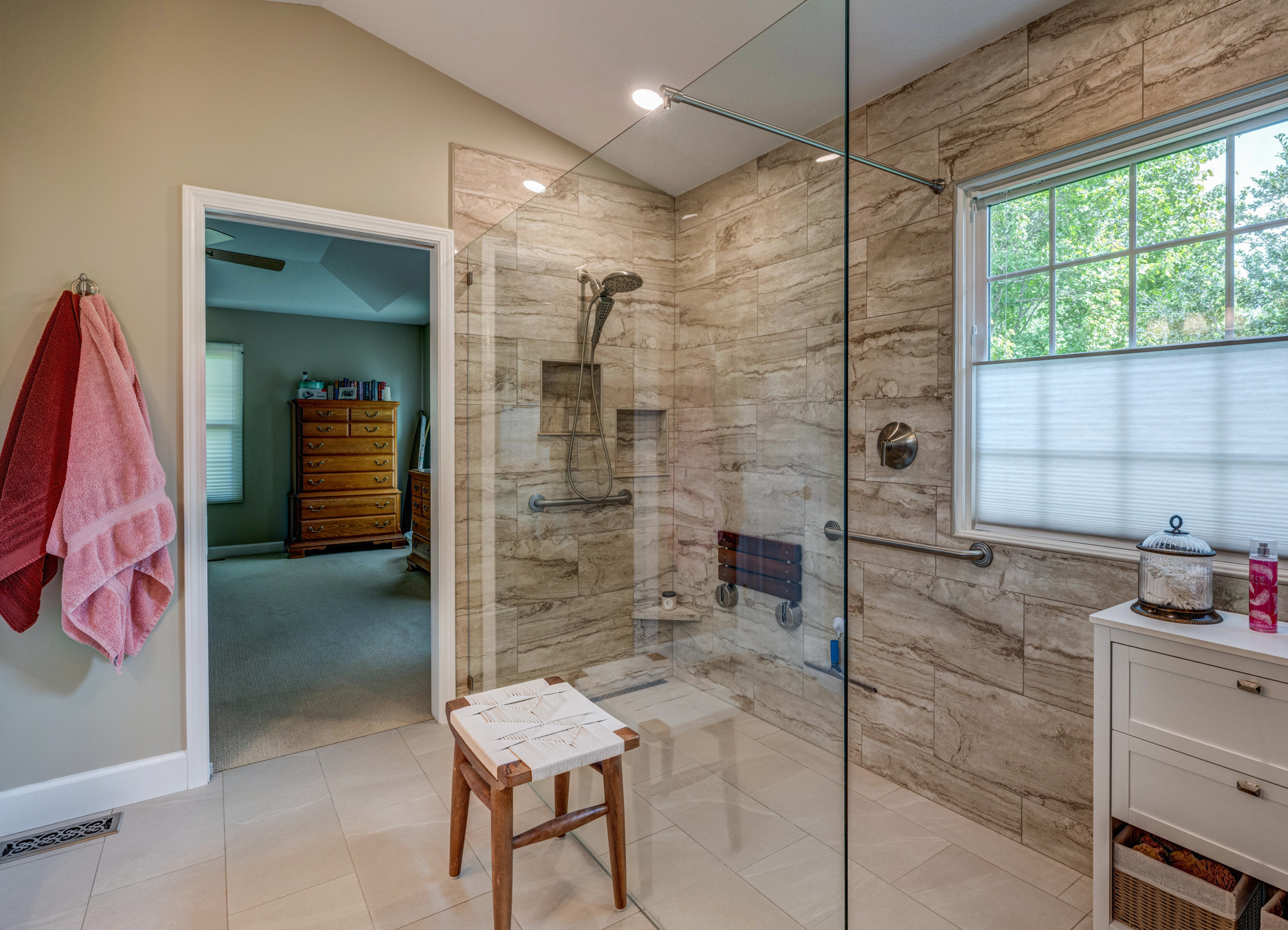 28 Thames Court - Bathroom